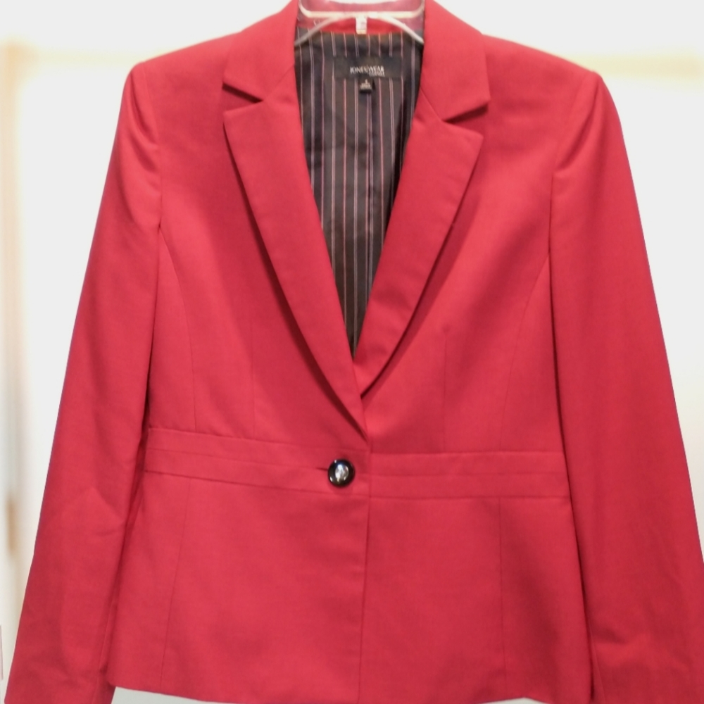 NWOT Jones Wear Red Suit Jacket Size 6